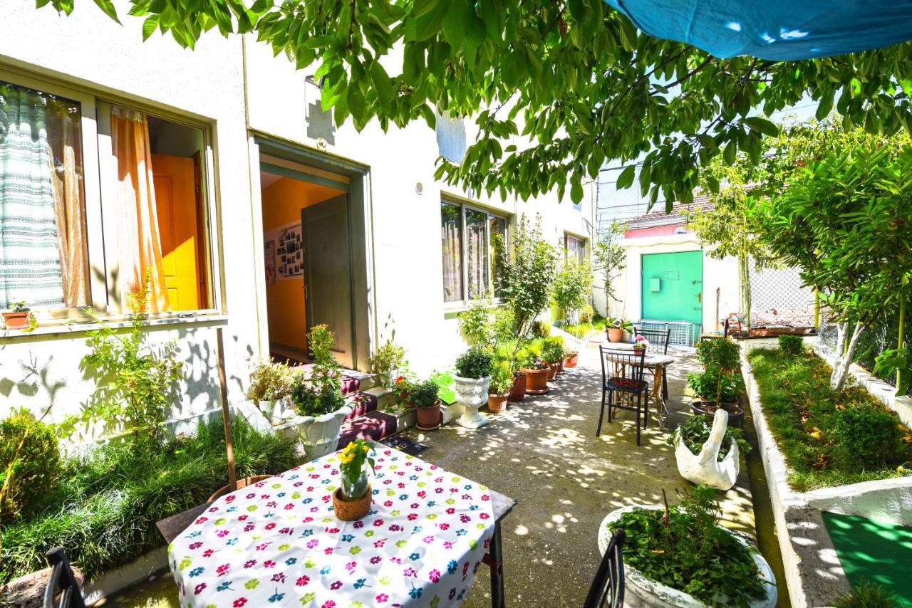 Lovely Apartment W/ Ac + Bath. + Kitchen + Parking And Garden Shkodër Eksteriør billede