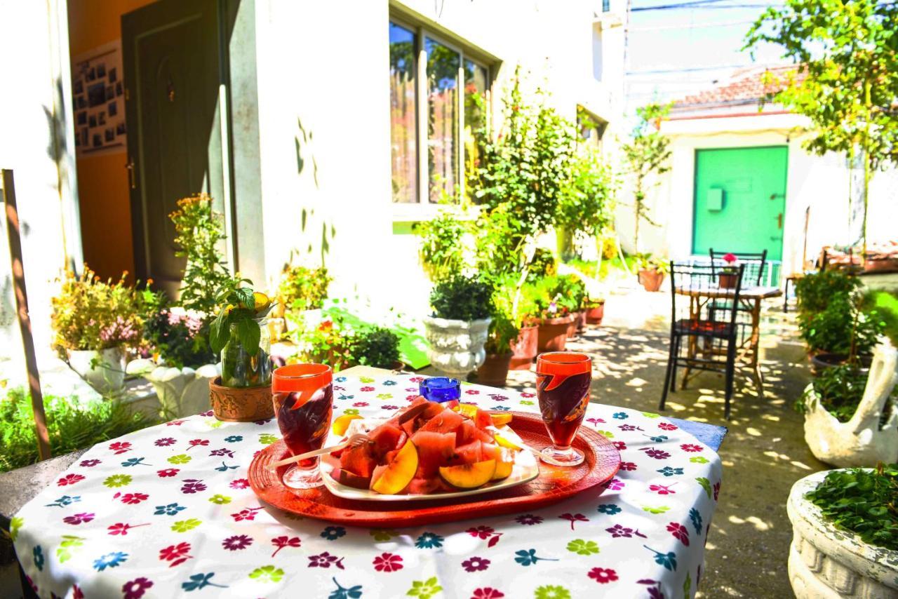 Lovely Apartment W/ Ac + Bath. + Kitchen + Parking And Garden Shkodër Eksteriør billede